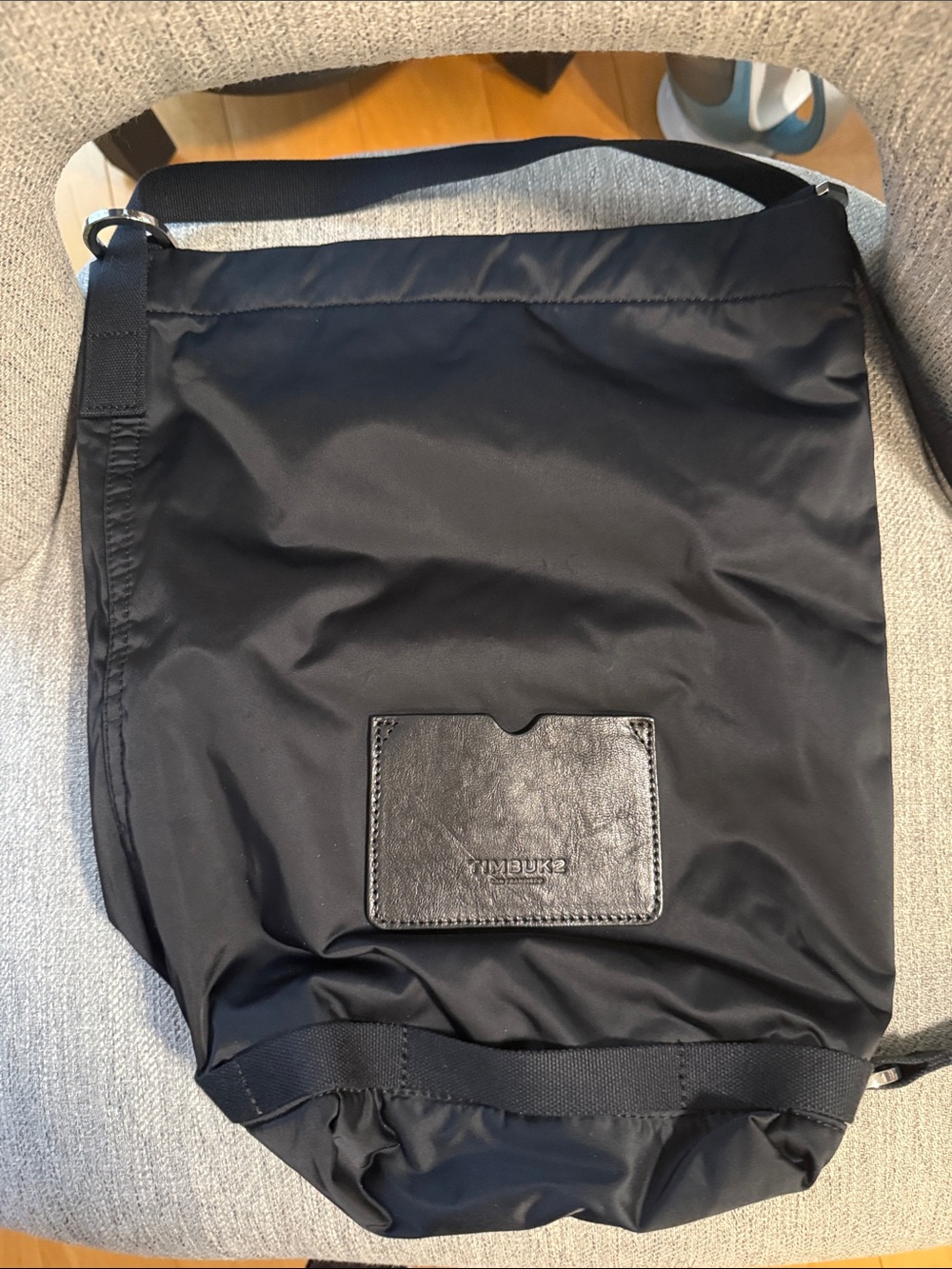 Timbuk2 Black Nylon Messenger Crossbody with Leather Card Pocket
